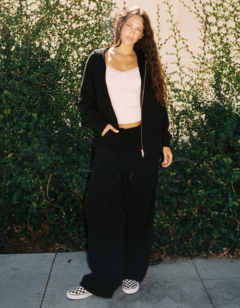 TILLYS Womens Wide Leg Sweatpants Primary Image