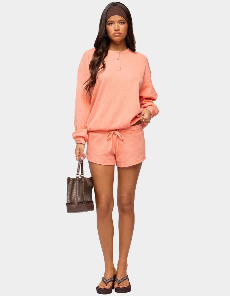 EDIKTED Baila Waffle Shorts image number 4