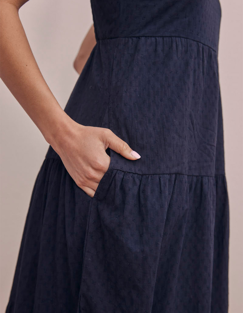 WEST OF MELROSE Tie Strap Tier Womens Midi Dress image number 3
