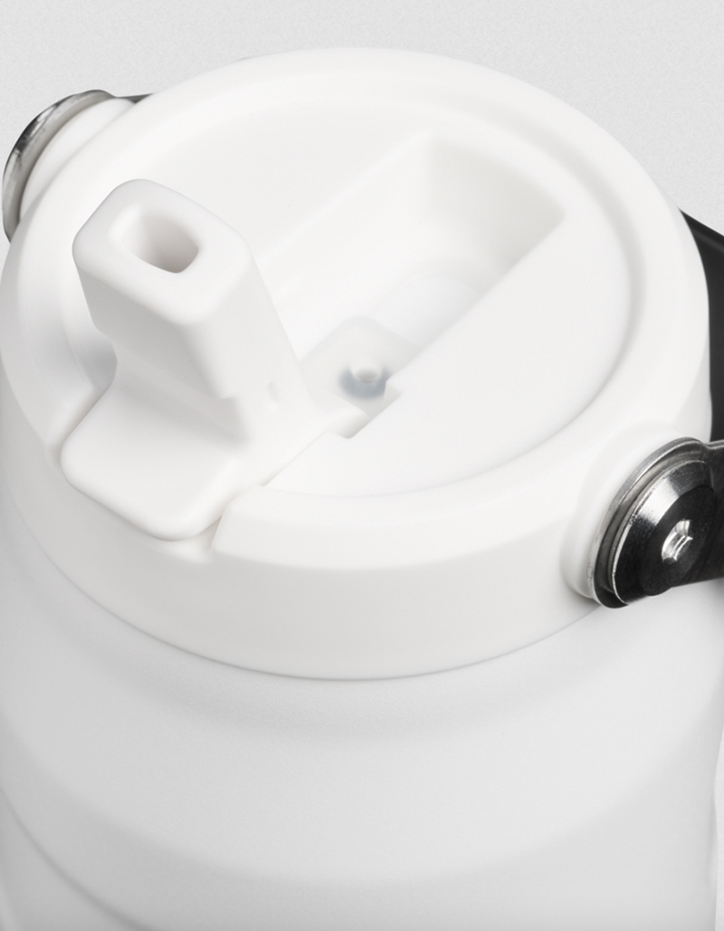 STANLEY 24 oz The IceFlow&trade; Water Bottle With Flip Straw Lid image number 2