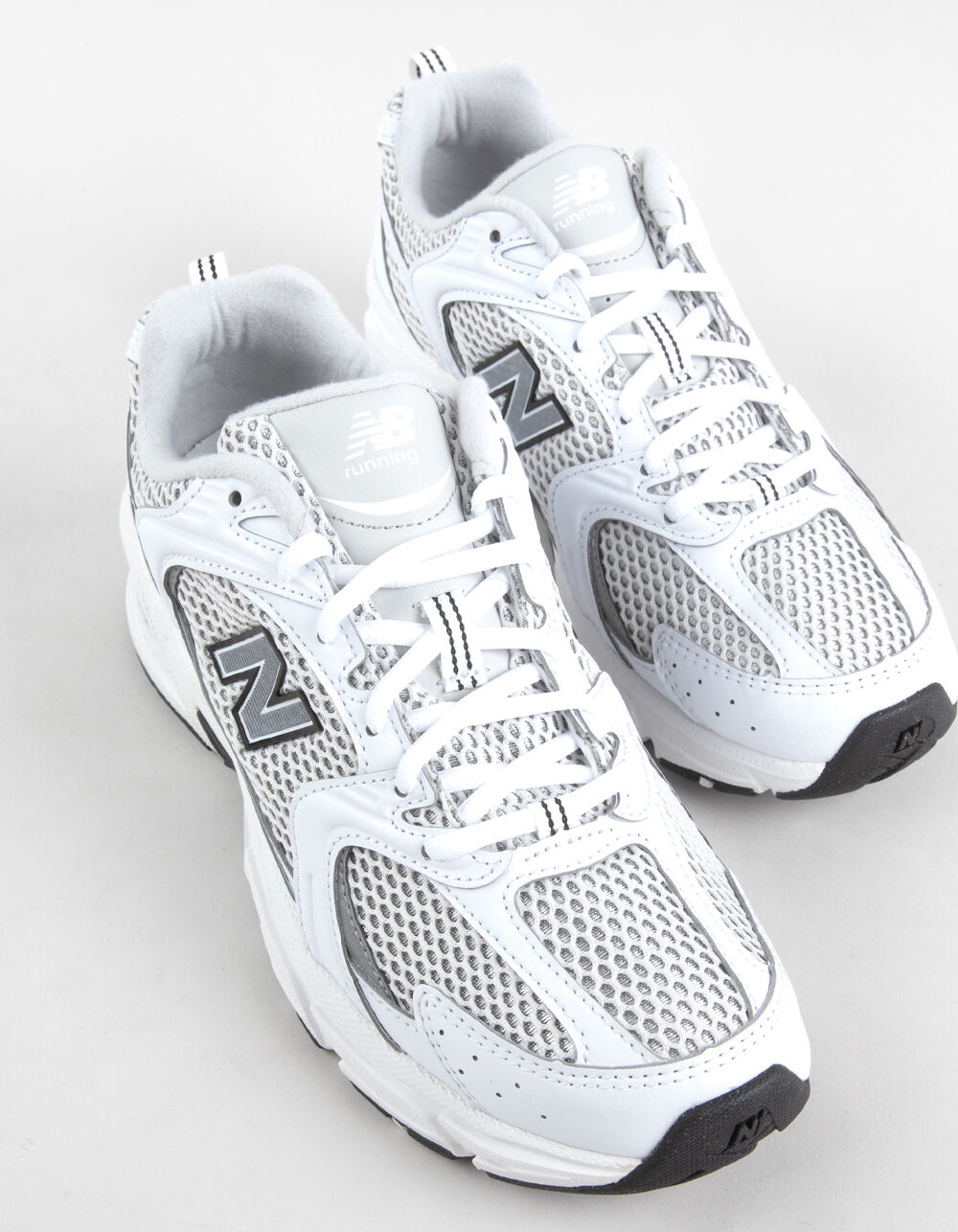 NEW BALANCE 530 Womens Shoes - WHT/BLK | Tillys