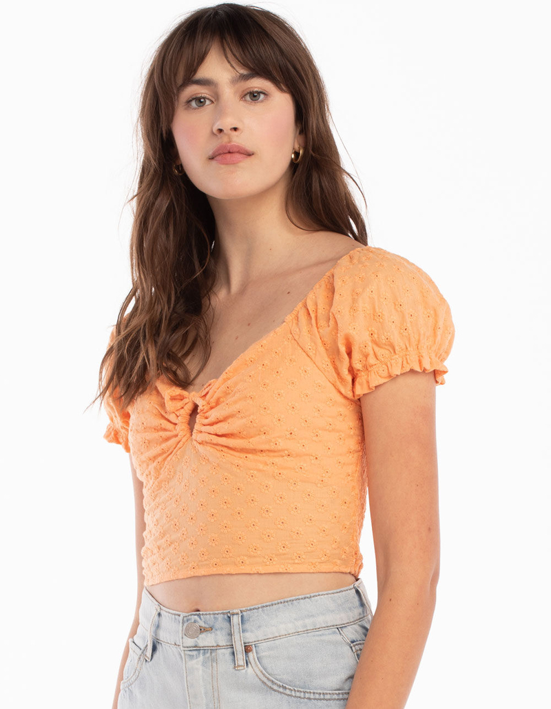 RSQ Womens Eyelet Keyhole Puff Sleeve Top image number 3