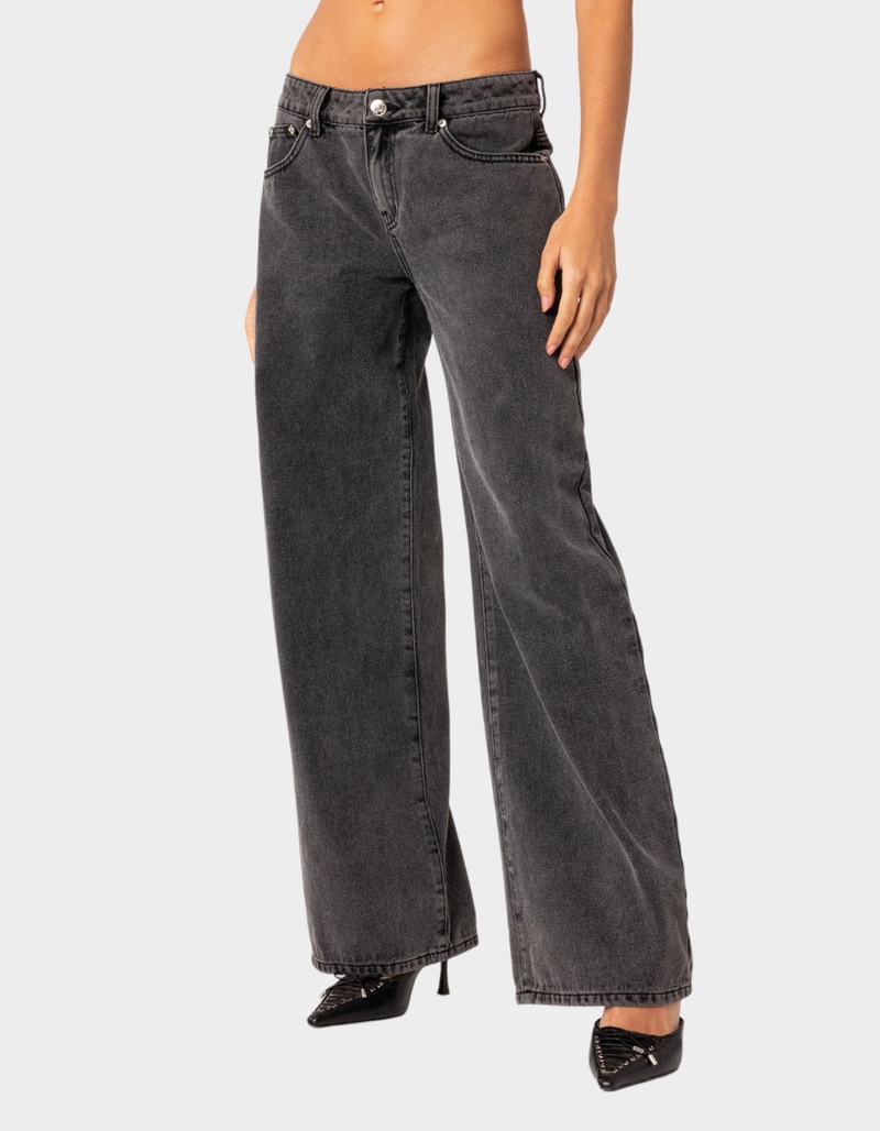 EDIKTED Raelynn Washed Low Rise Jeans image number 3