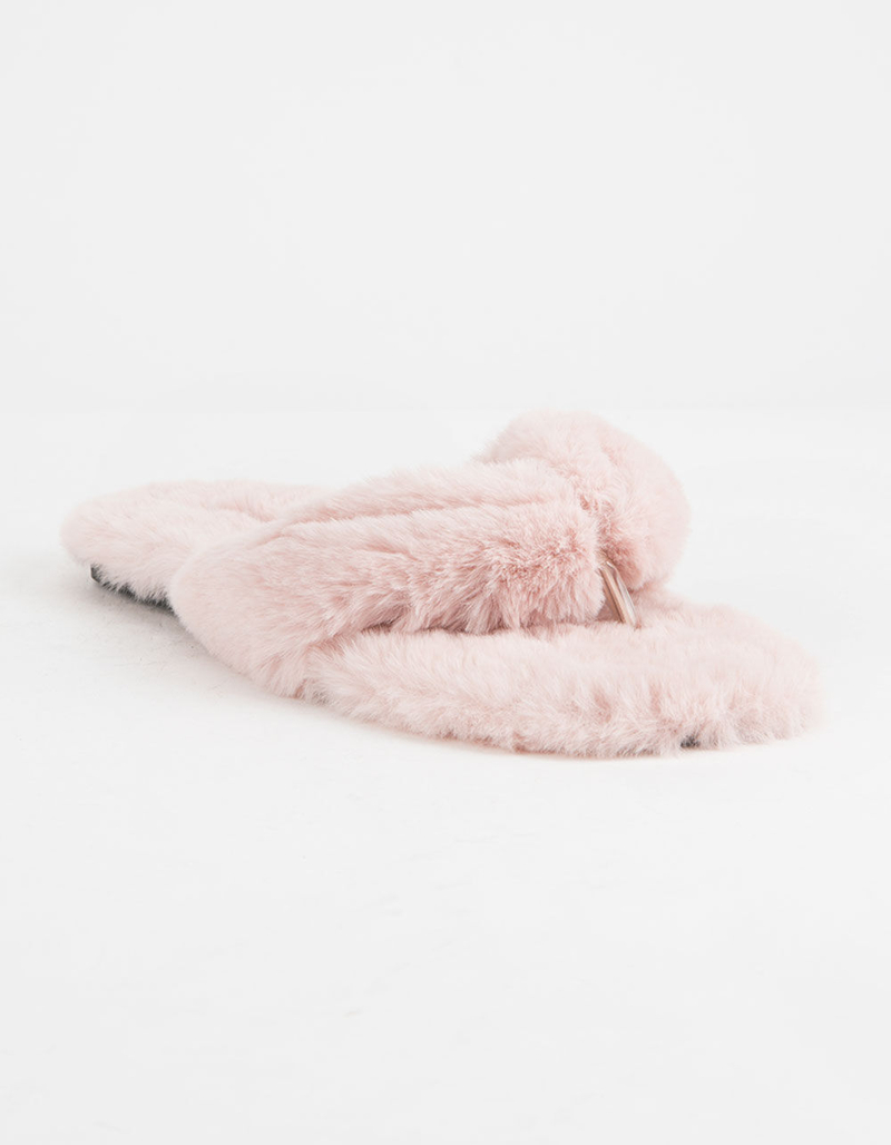 QUPID Faux Fur 3 Point Blush Womens Slipper Flip Flops image number 0