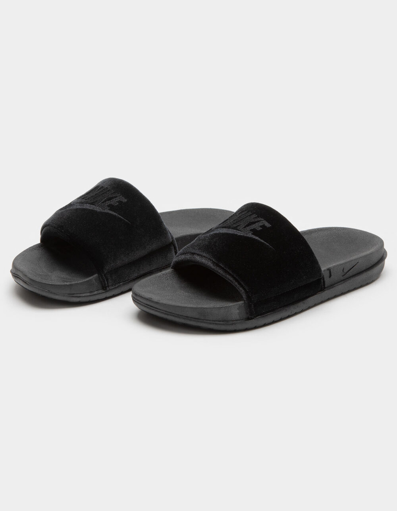 NIKE Womens Velvet Slide Sandals image number 0