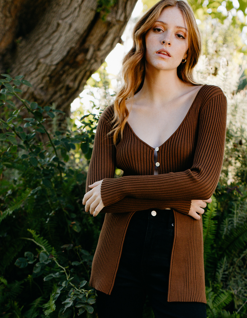 WEST OF MELROSE Flyaway Womens Sweater image number 5