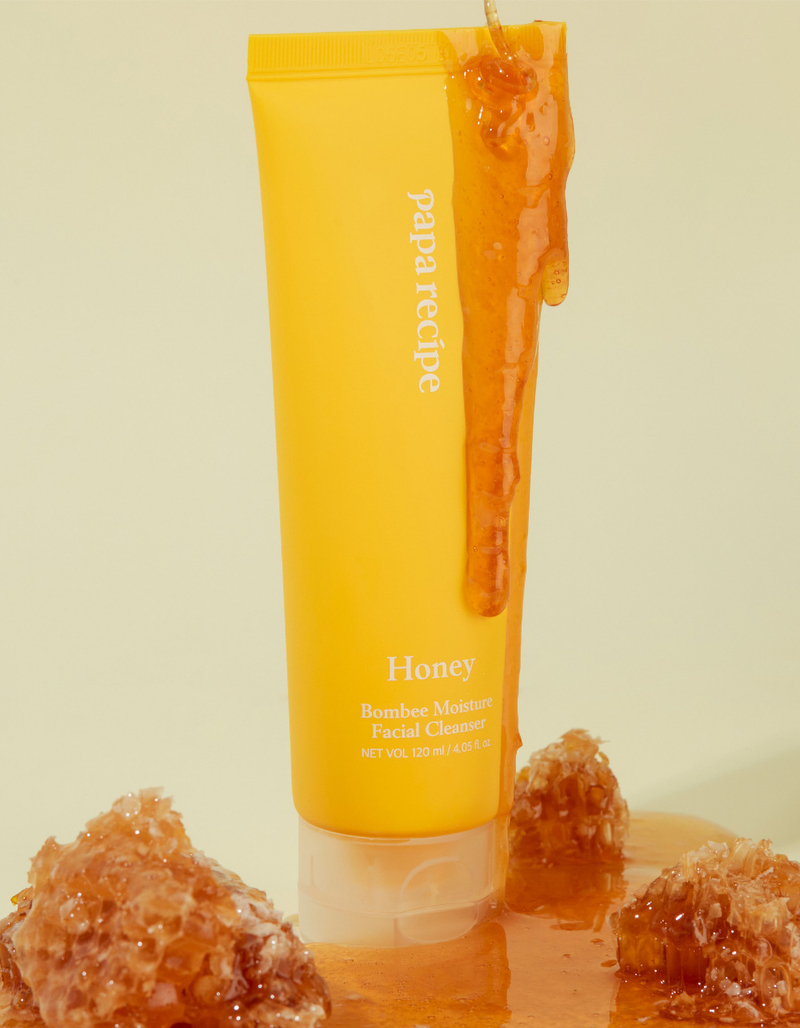 PAPA RECIPE Honey Moisture Bombee Moisture Facial Cleanser image number 3