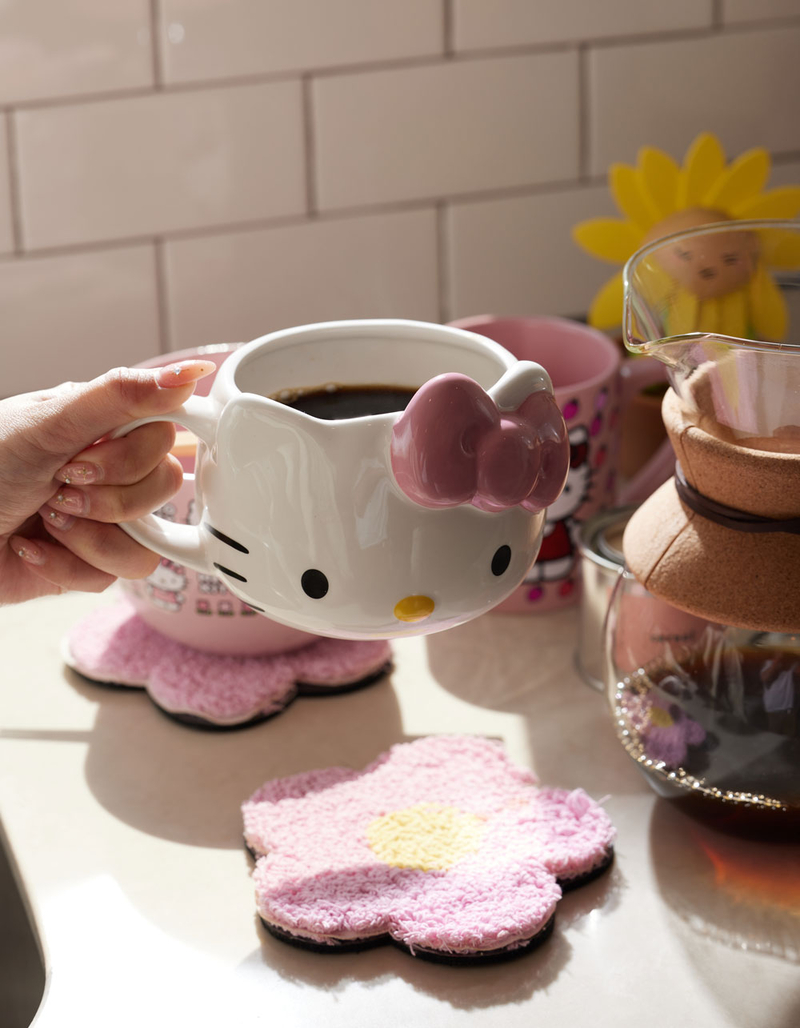 Tufted Daisy Coasters Set image number 4