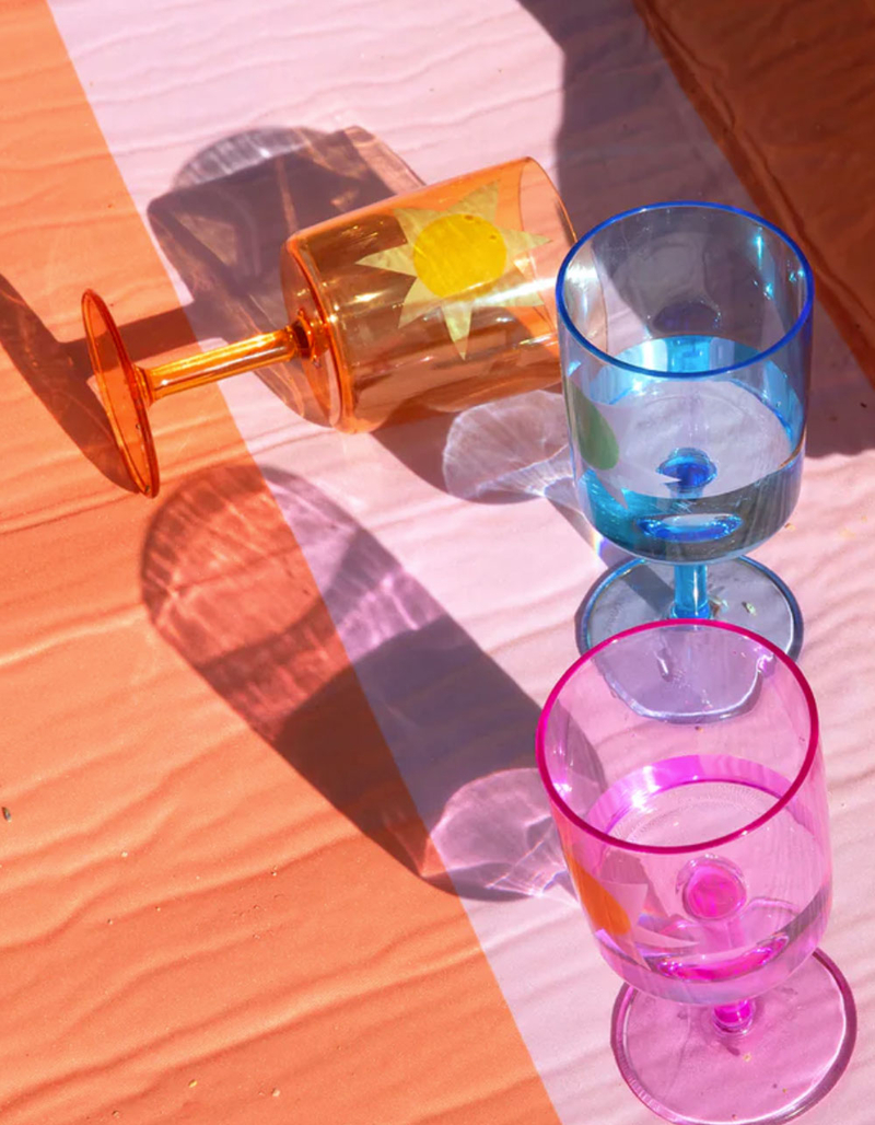 SUNNYLIFE Poolside Wine Glass 4 Pack image number 2