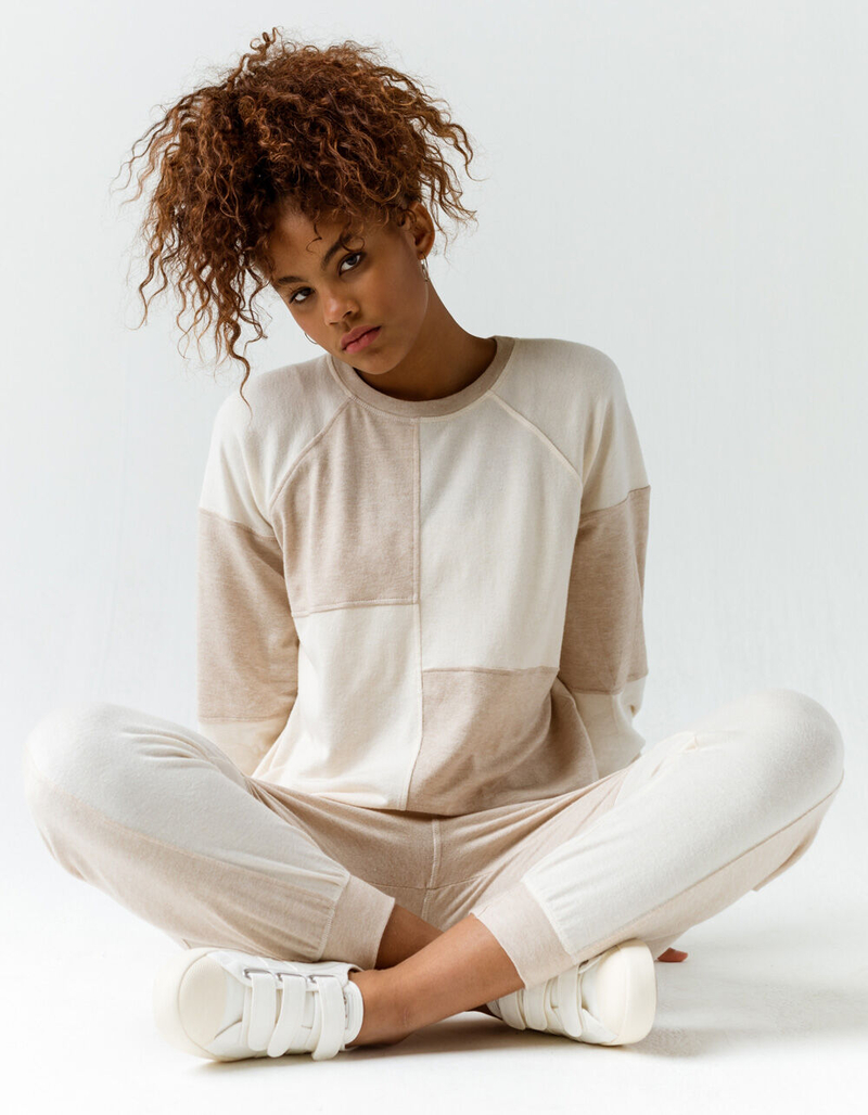 BLU PEPPER Patchwork Womens Sweatshirt image number 3