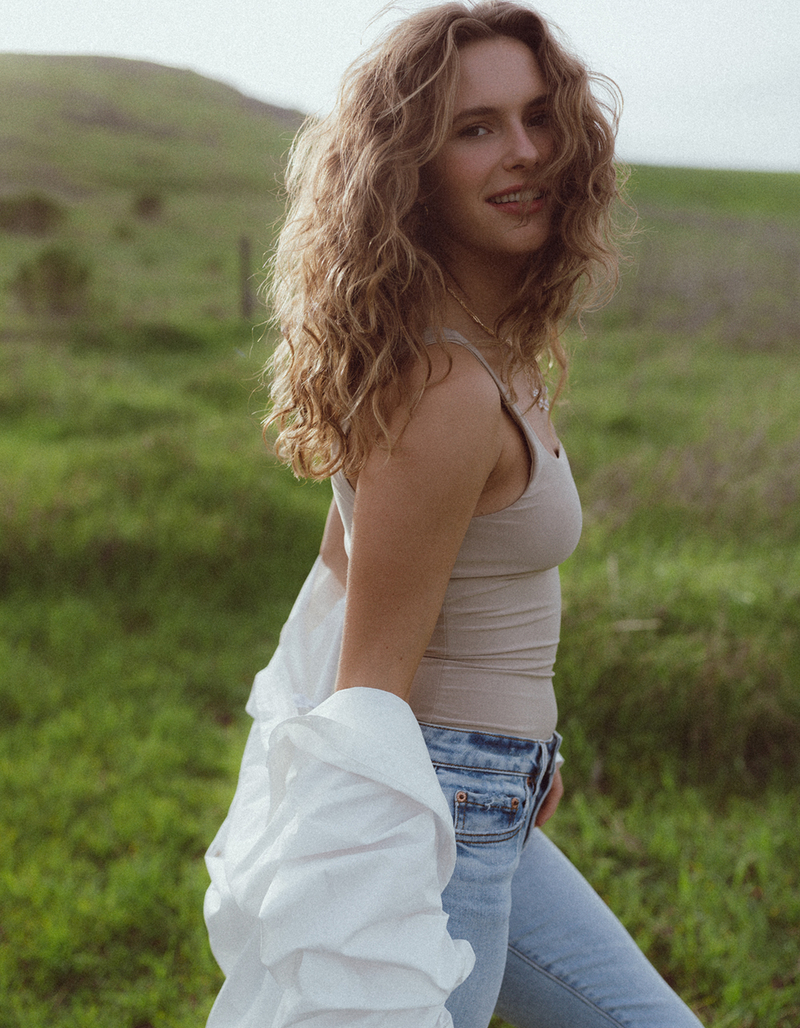 WEST OF MELROSE Seamless Square Neck Womens Bodysuit image number 0