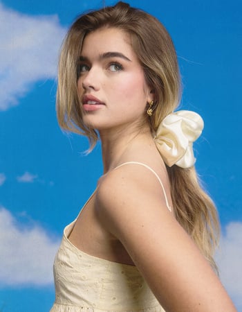 FULL TILT 2 Pack Oversized Bow Scrunchies Alternative Image