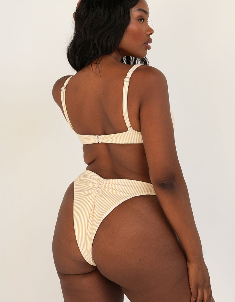 DIPPIN' DAISY'S Dove Underwire Bikini Top image number 6