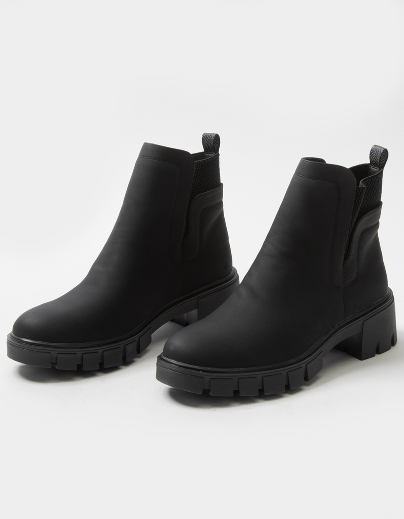 QUPID Chelsea Gore Womens Booties image number 0