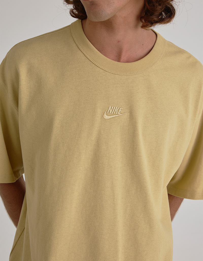 NIKE Sportswear Premium Essentials Mens Tee image number 3