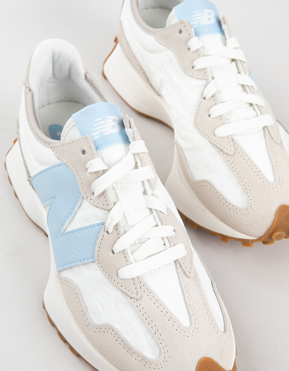 NEW BALANCE 327 Womens Shoes - WHILE/MULTI | Tillys