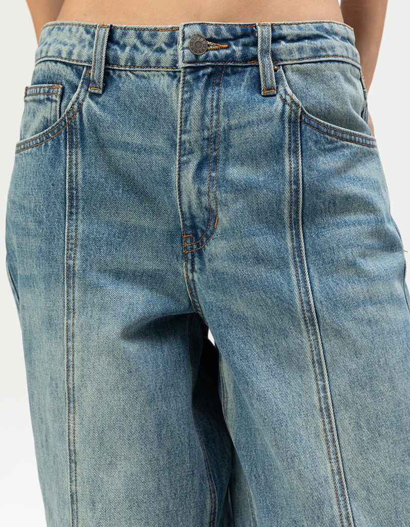 GUESS ORIGINALS Womens Tapered Baggy Jeans image number 4