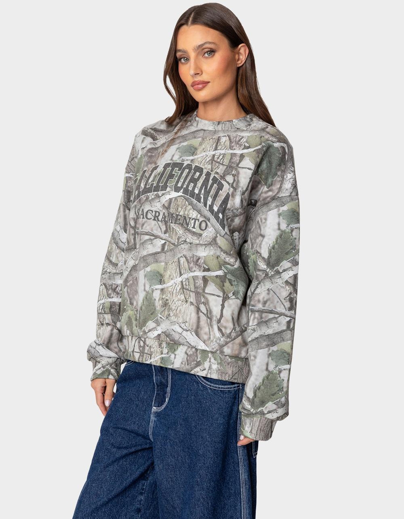 EDIKTED Cali Baby Camo Sweatshirt image number 2