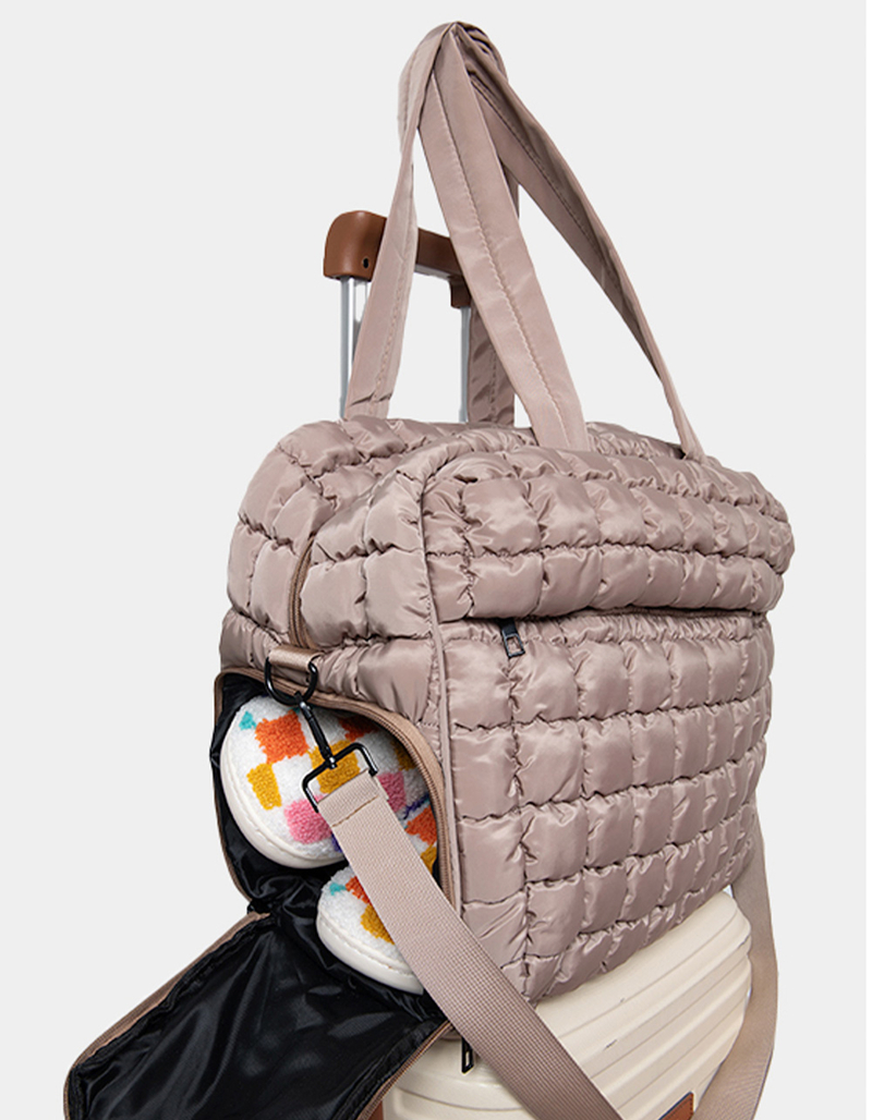 KATYDID Quilted Duffel Weekender Bag with Pass-Thru Slip image number 3