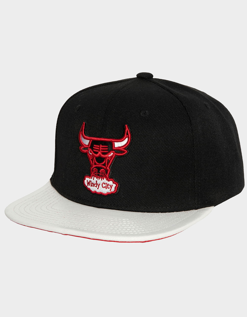MITCHELL & NESS SSBSTS HWC Chicago Bulls Snapback Hat image number 0