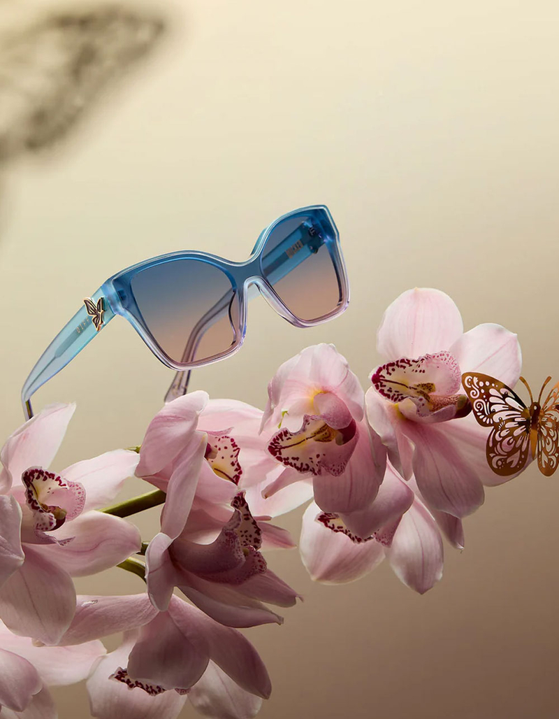 DIFF EYEWEAR x Wicked Glinda Upland Butterfly Sunglasses image number 4