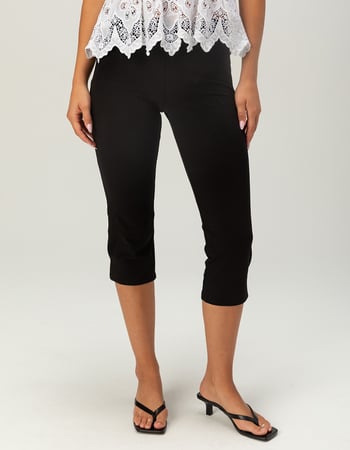 TILLYS Basic Womens Capri Pants Alternative Image