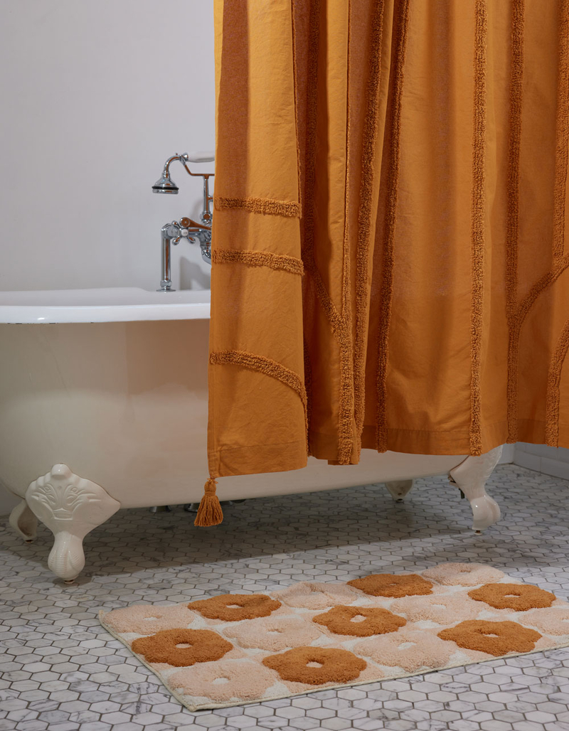 Daisy Checker Bath Mat image number 4