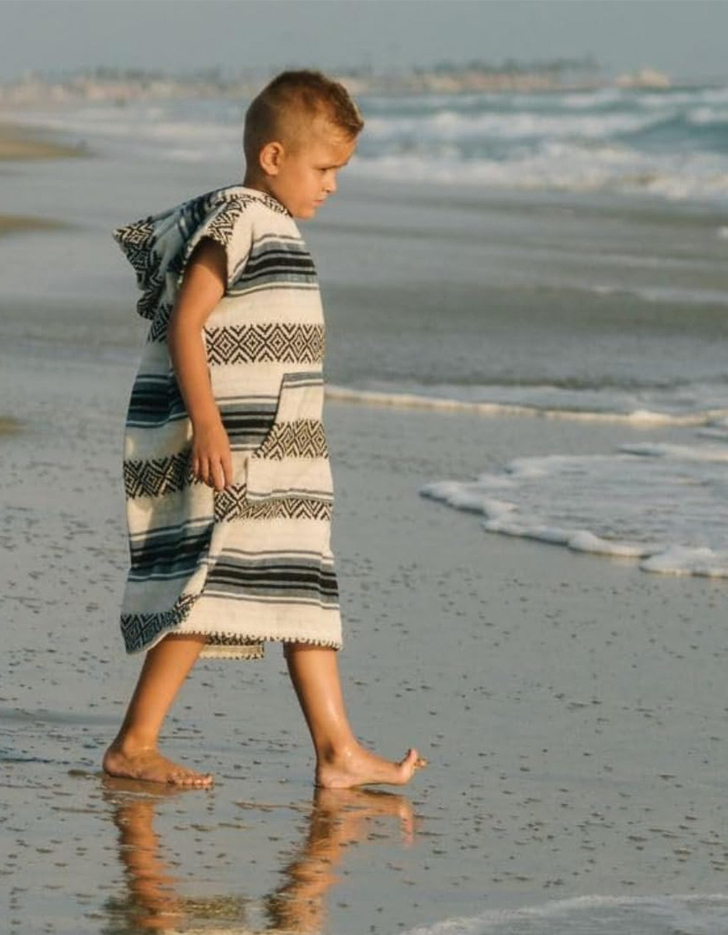 SLOWTIDE Kids Changing Poncho image number 3