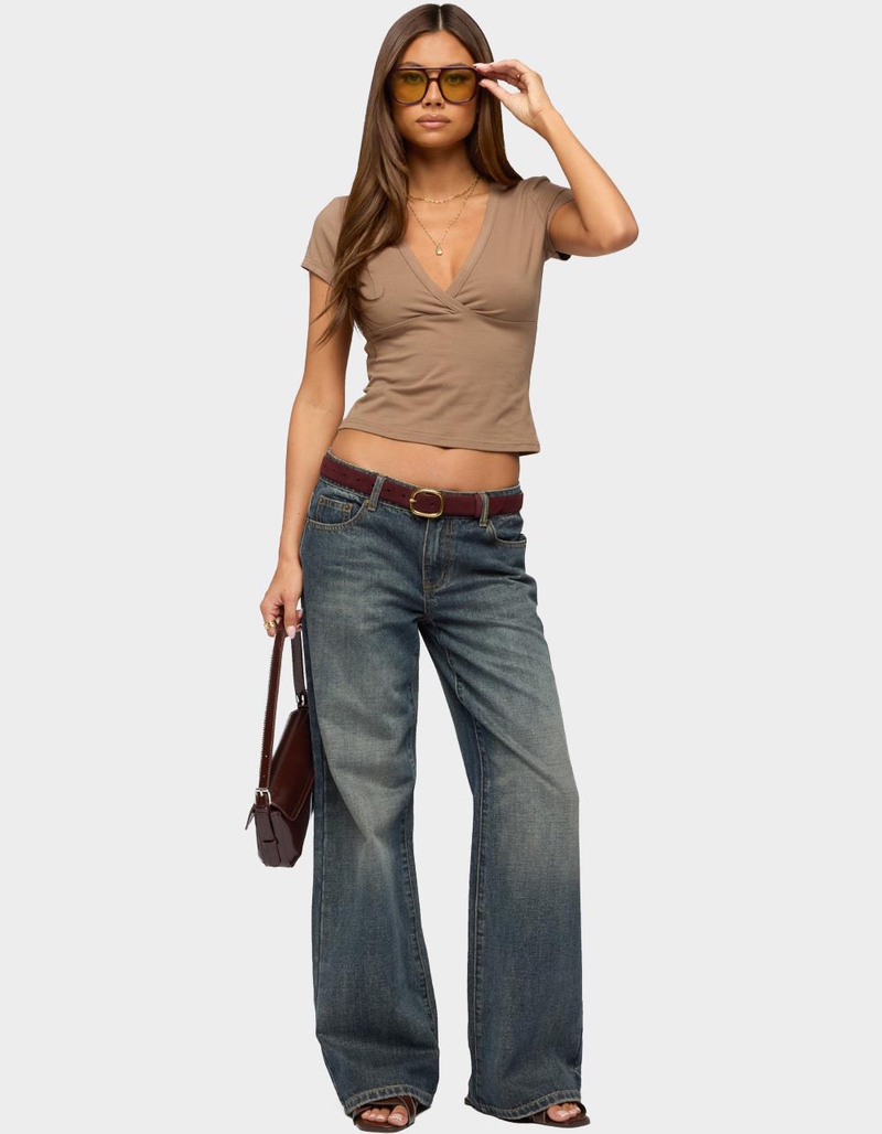 EDIKTED Merinda V-Neck Tee image number 4