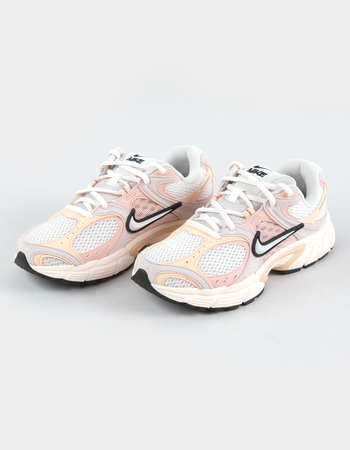 NIKE V5 RNR Womens Shoes Alternative Image