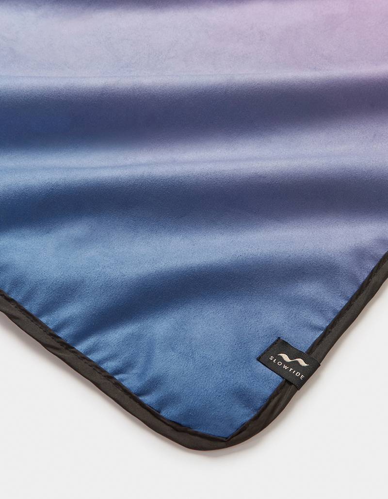 SLOWTIDE Horizon Quick-Dry Park Blanket image number 1