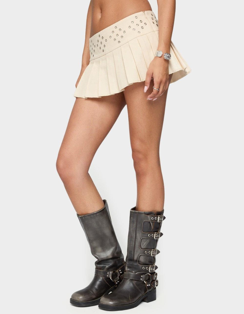 EDIKTED Lovina Grommet Pleated Mini Skort image number 4