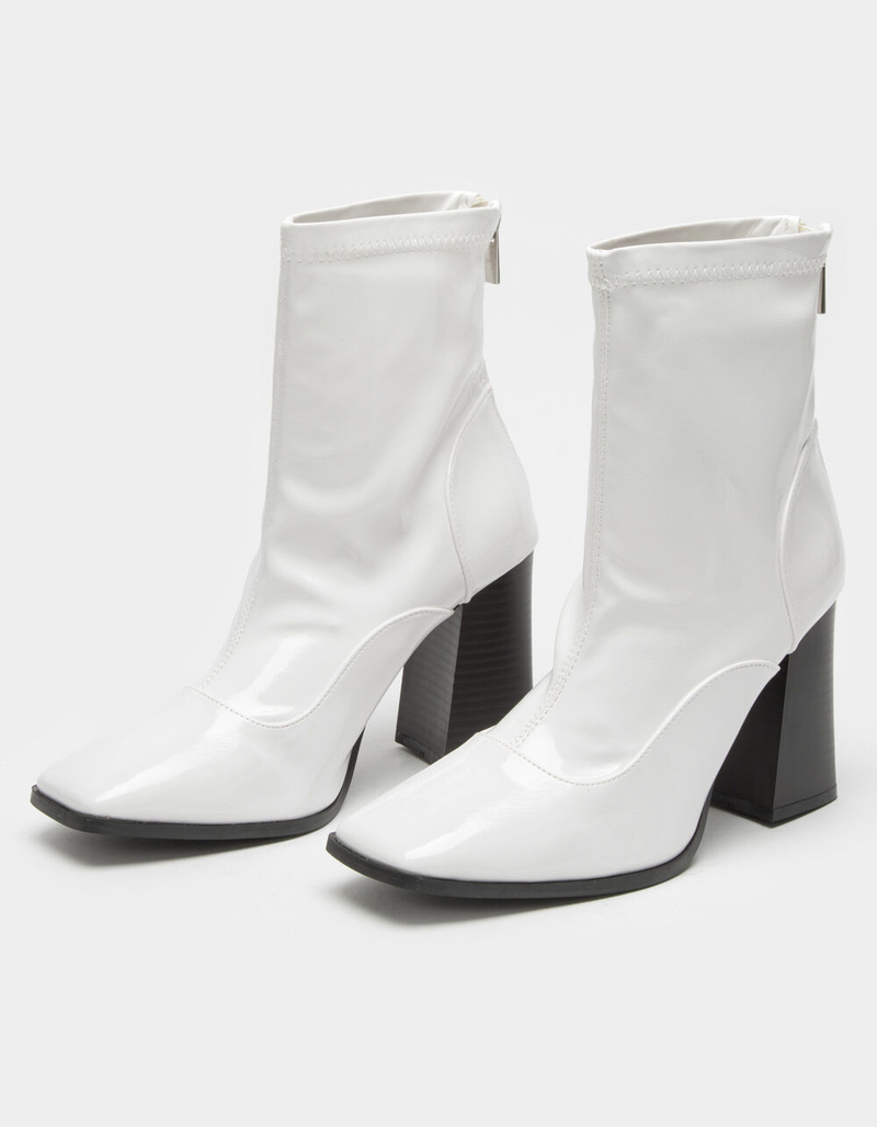 QUPID Square Toe Womens Patent Boot image number 0