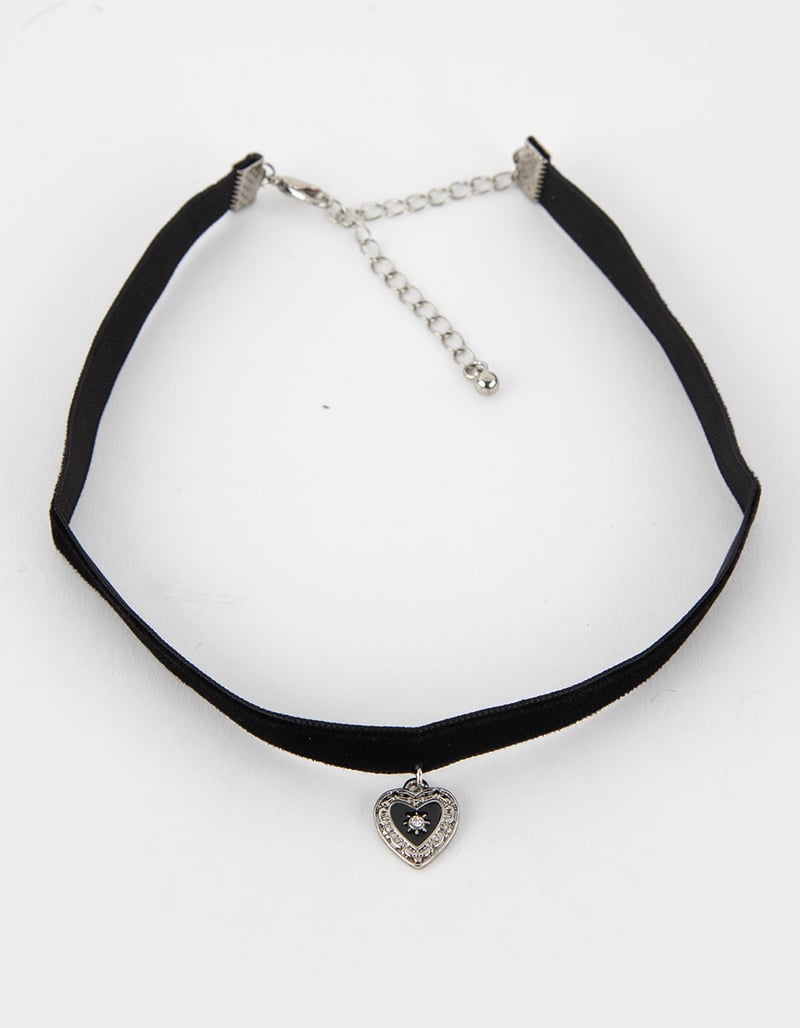 FULL TILT Heart Velvet Choker image number 2
