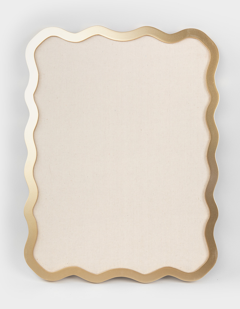 Scalloped Pinboard image number 2