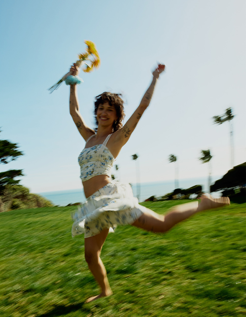 FULL TILT Cinch Lace Trim Womens Cami image number 4