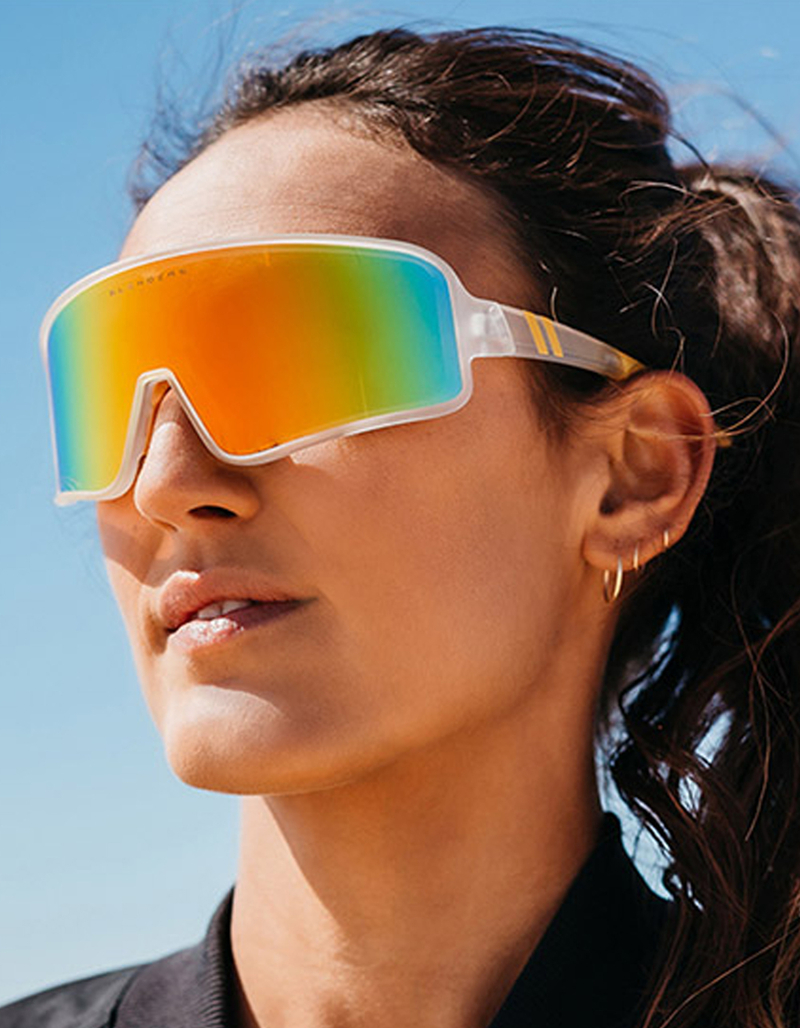 BLENDERS EYEWEAR Saturn Cloud Polarized Sunglasses image number 4