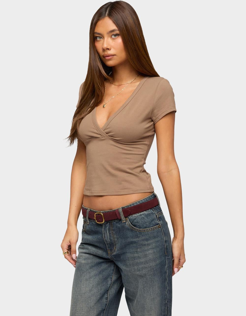 EDIKTED Merinda V-Neck Tee image number 1
