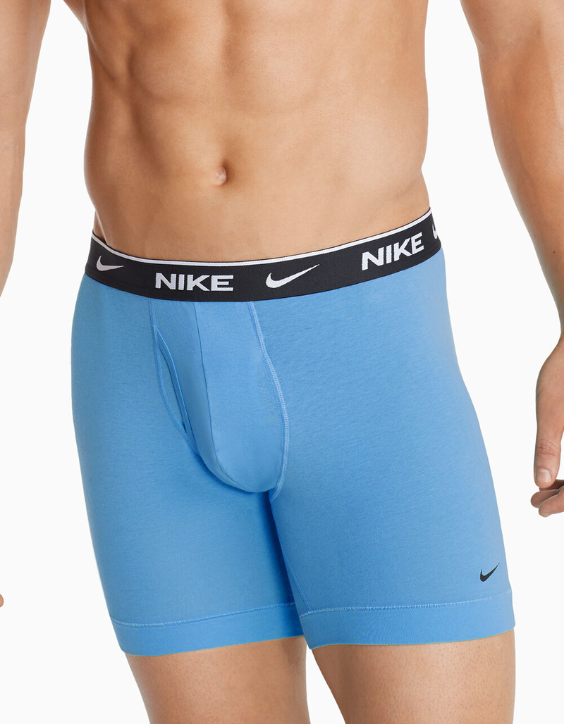 NIKE 3 Pack Everyday Cotton Stretch Mens Boxer Briefs image number 1
