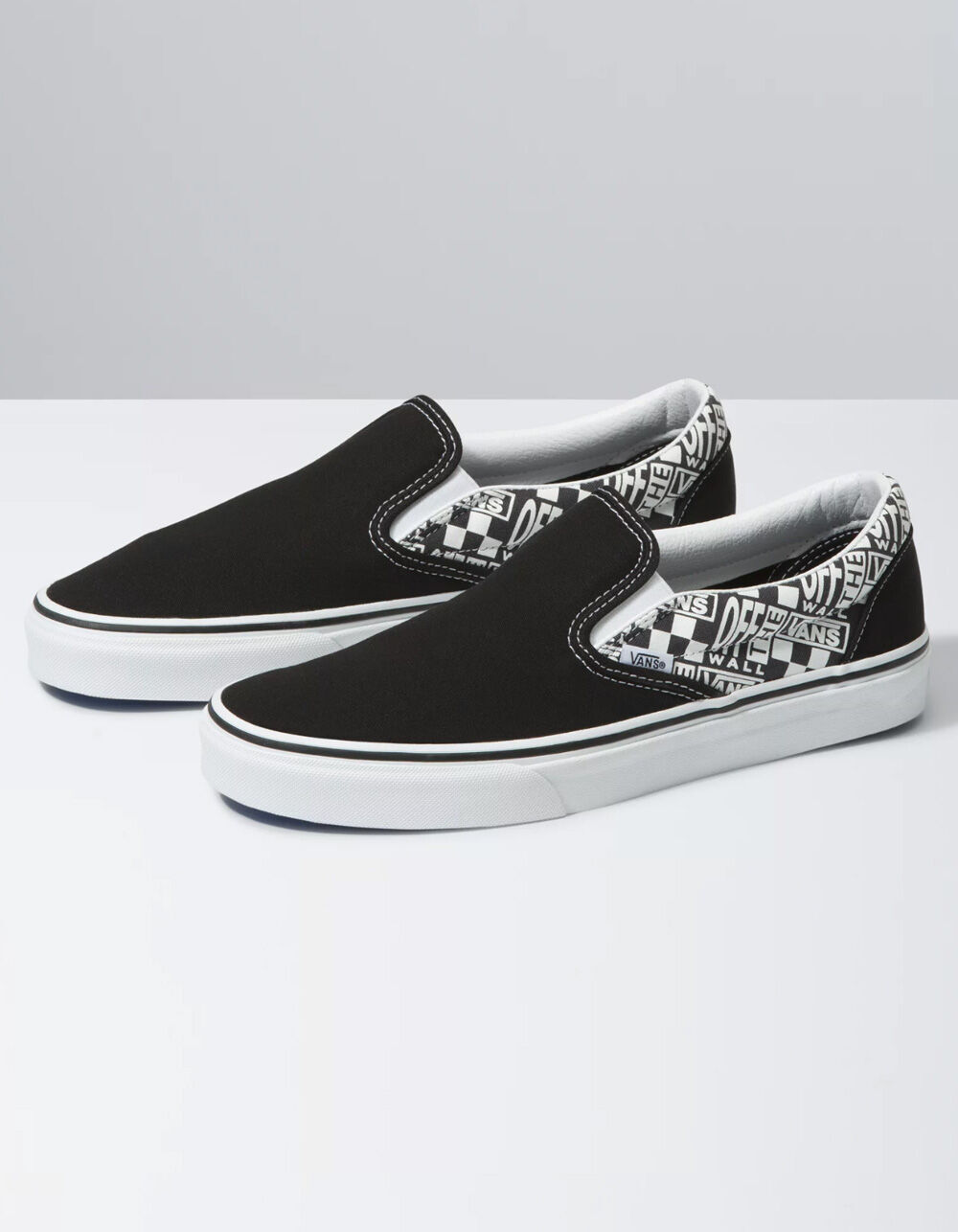 VANS Off The Wall Classic Slip-Ons - BLKWH - VN0A33TB3WI السيا