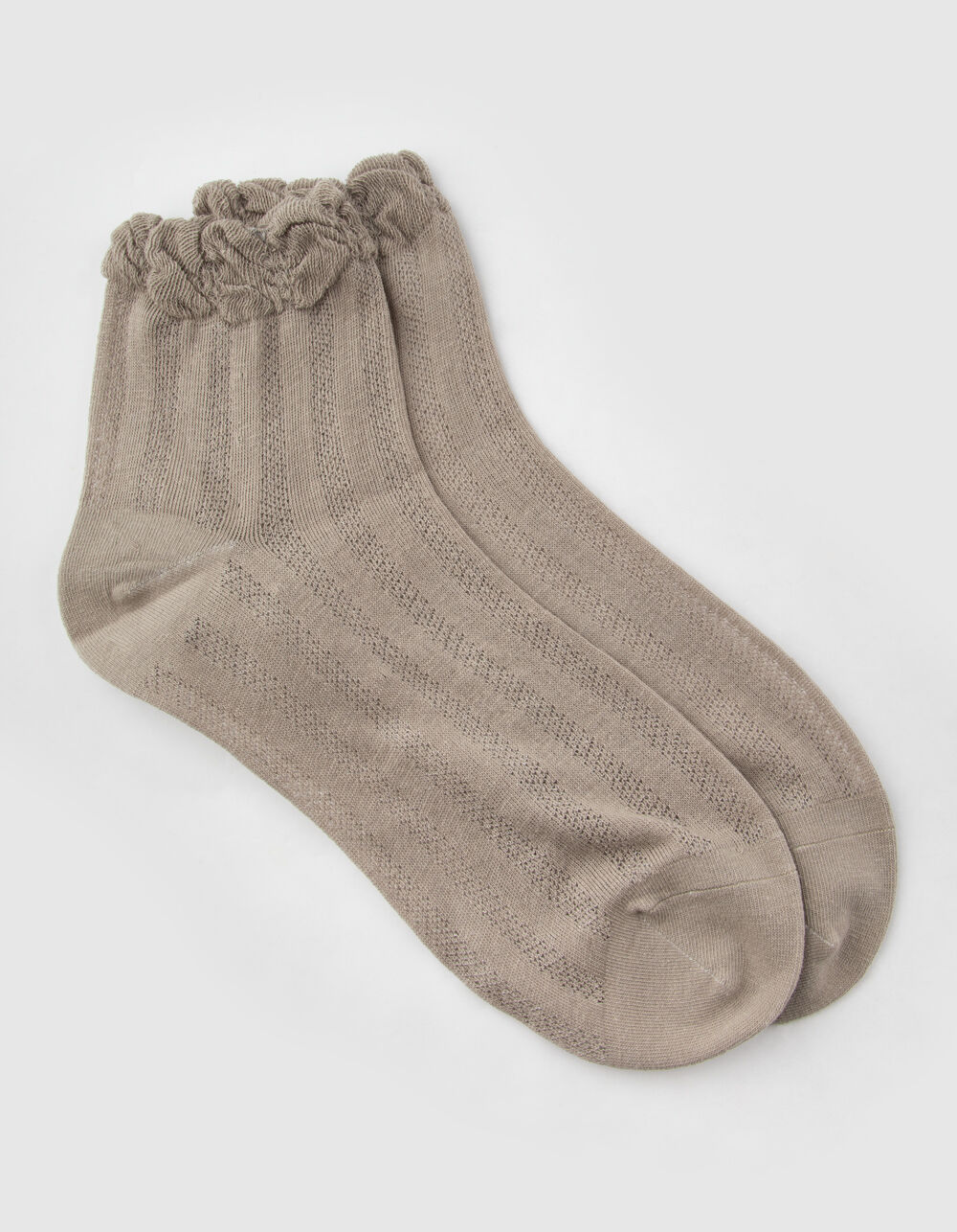 Thick-N-Sheer Womens Tan Ankle Socks image number 0
