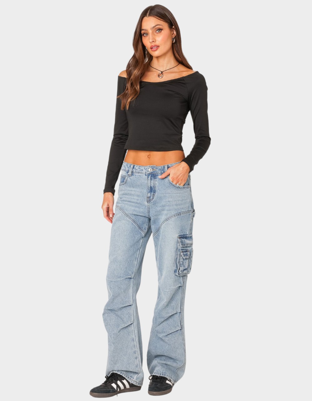 EDIKTED Tahlia V-Neck Off Shoulder Top