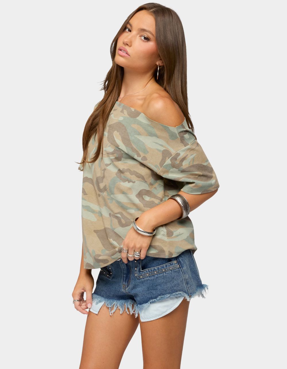 EDIKTED Miltah Camo Off Shoulder Top - DK GREEN