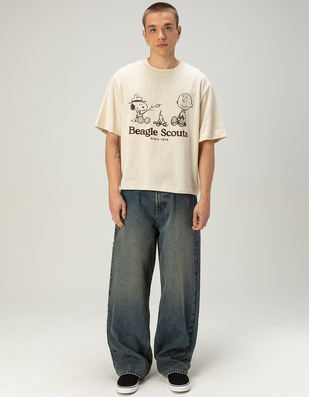 RSQ x Peanuts Scouts Mens Boxy Tee - OFF WHITE