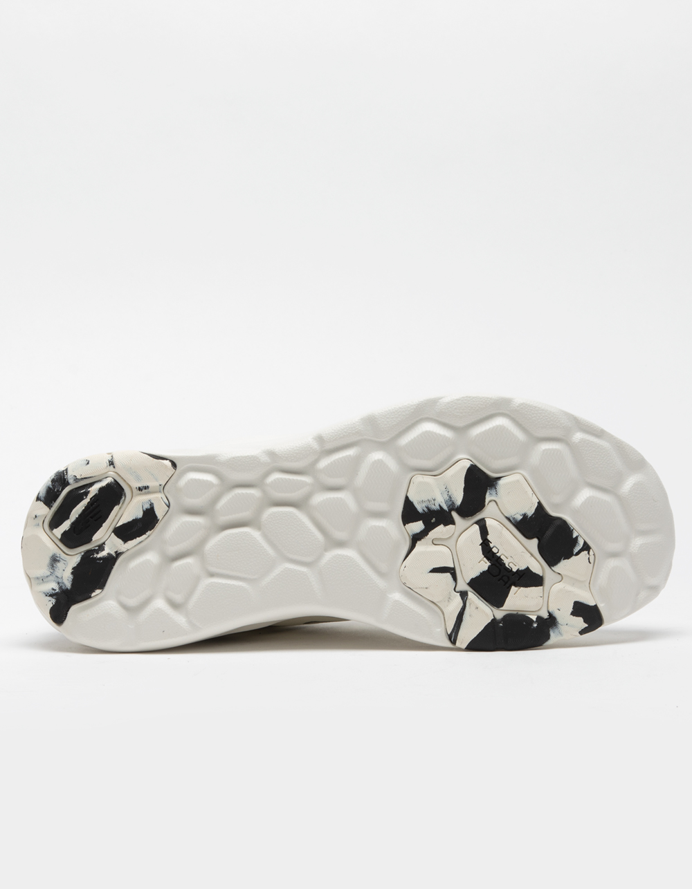 NEW BALANCE WROAVV2 Womens Shoes - WHITE | Tillys