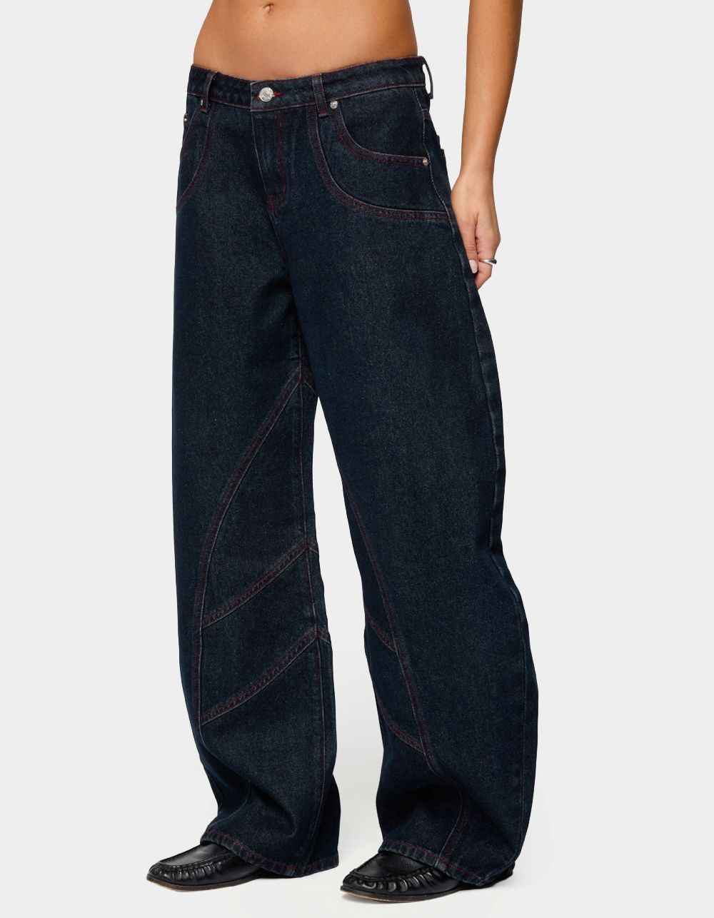 EDIKTED Double Pocket Low Rise Barrel Leg Jeans - DARK BLUE