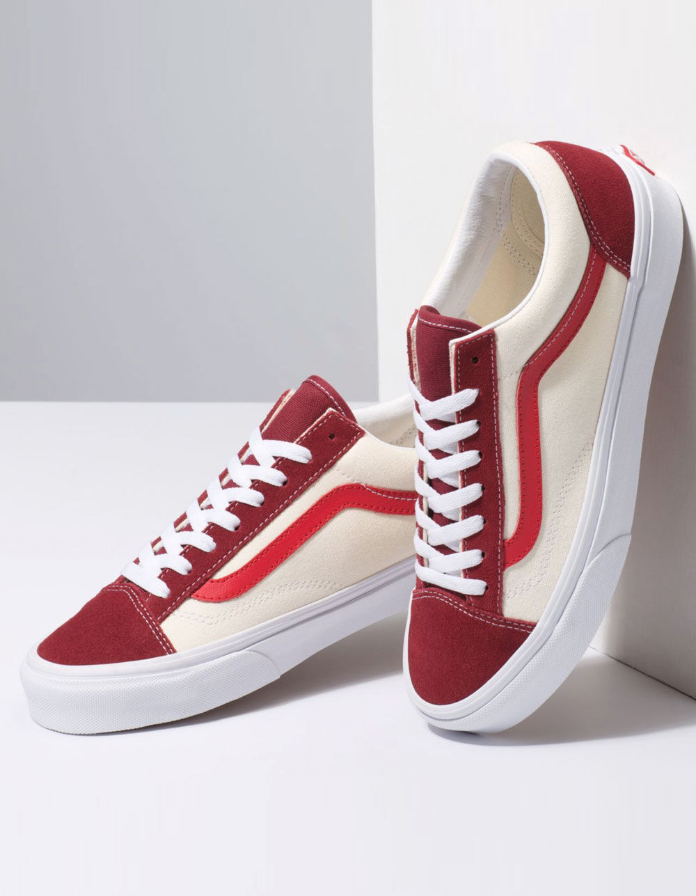 VANS Retro Sport Style 36 Biking Red & Poinsettia Shoes image number 3