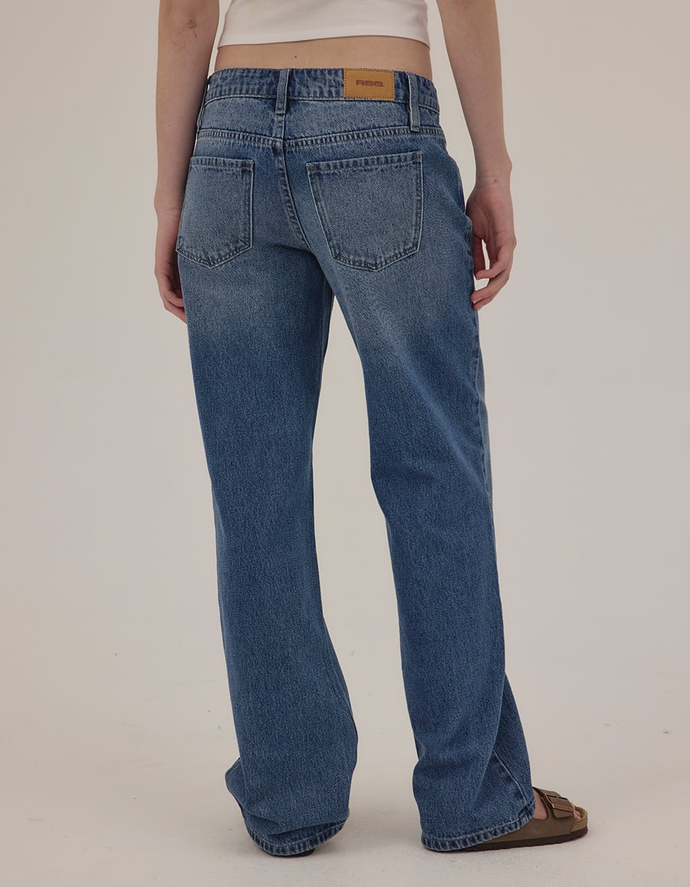 RSQ Womens Low Rise Loose Straight Jeans - MEDIUM WASH