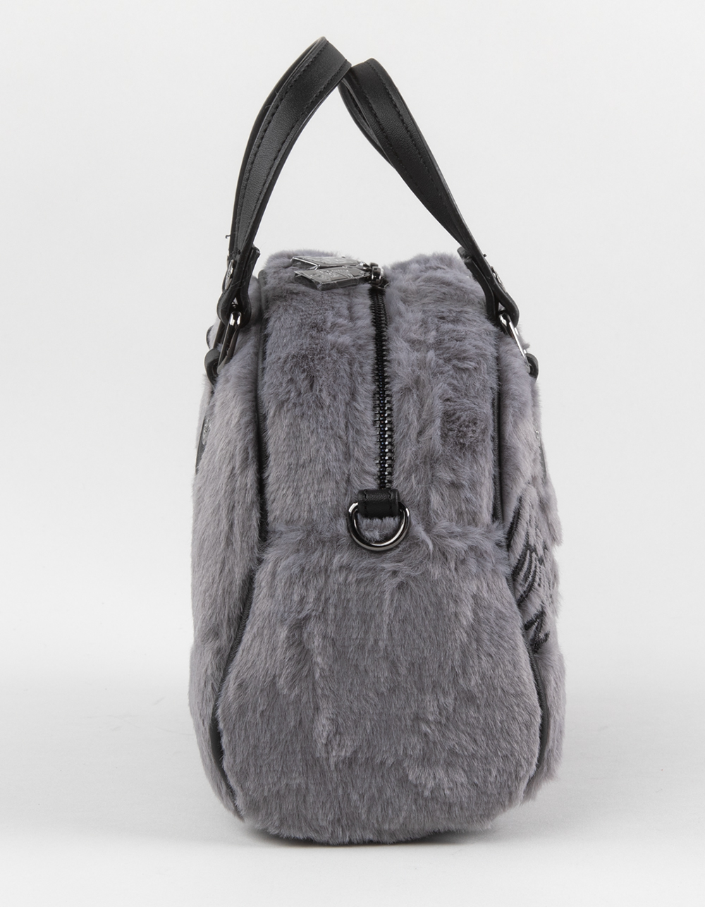 VON DUTCH Furry Bowling Bag