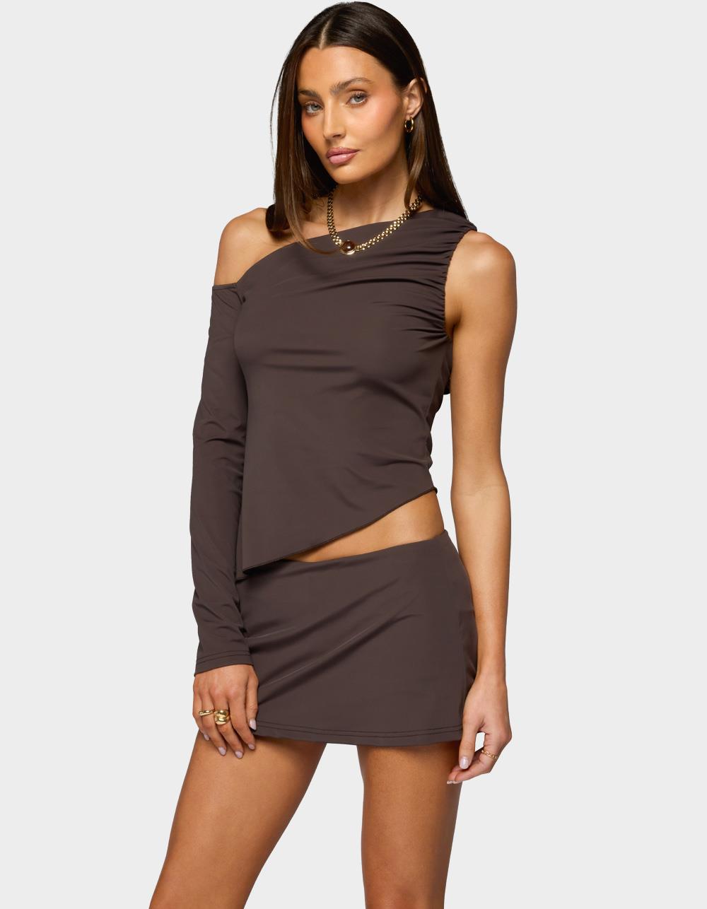 EDIKTED Lucretia Asymmetric Off Shoulder Top - BROWN